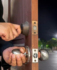 Van Nuys Locksmith Service Van Nuys, CA 818-737-2241 Van Nuys Locksmith Service Van Nuys, CA 818-737-2241 - res-01